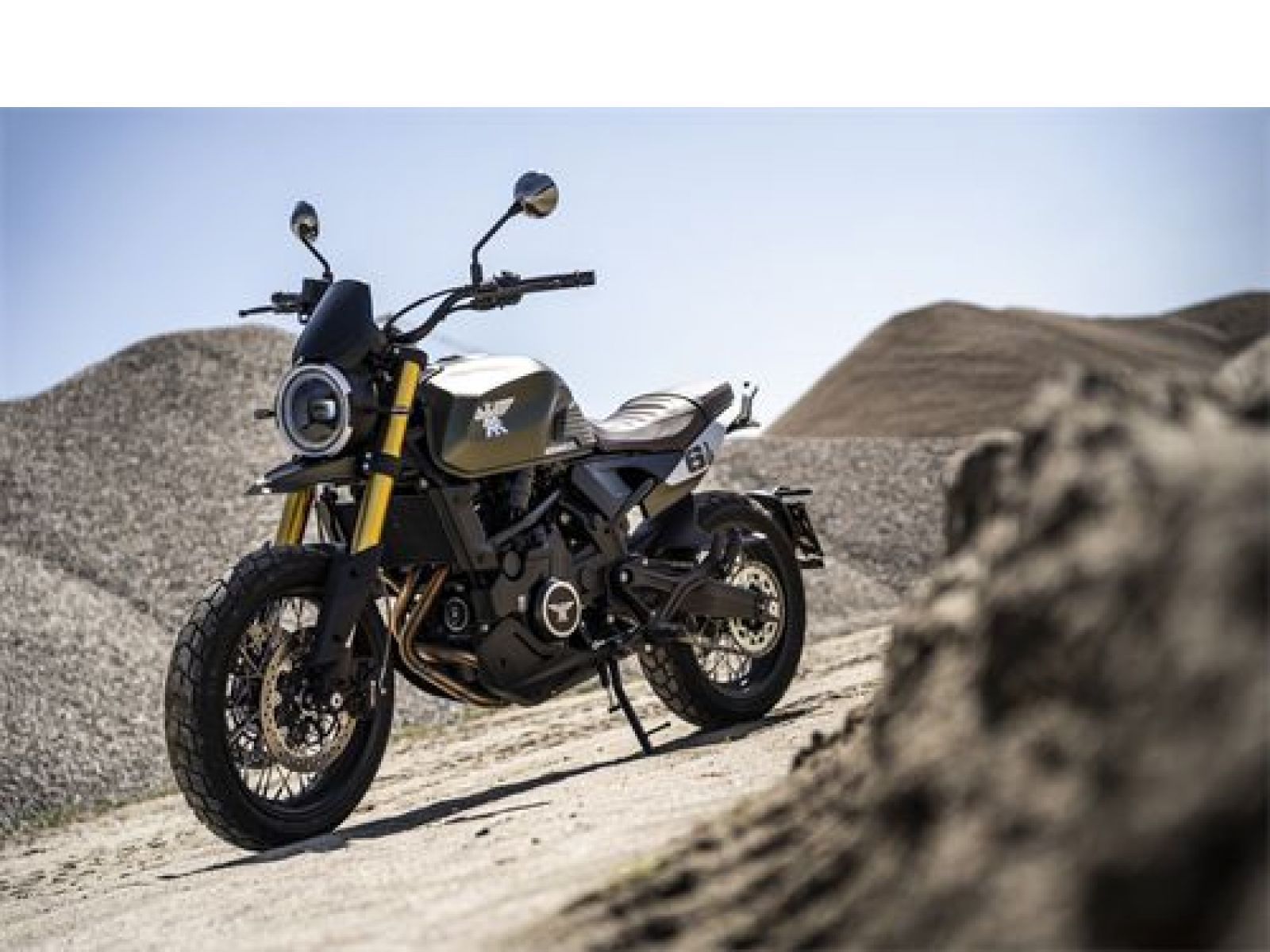 Мотоцикл MOTO MORINI SEIEMMEZZO SCR (GRAPHITE BLACK) 2026